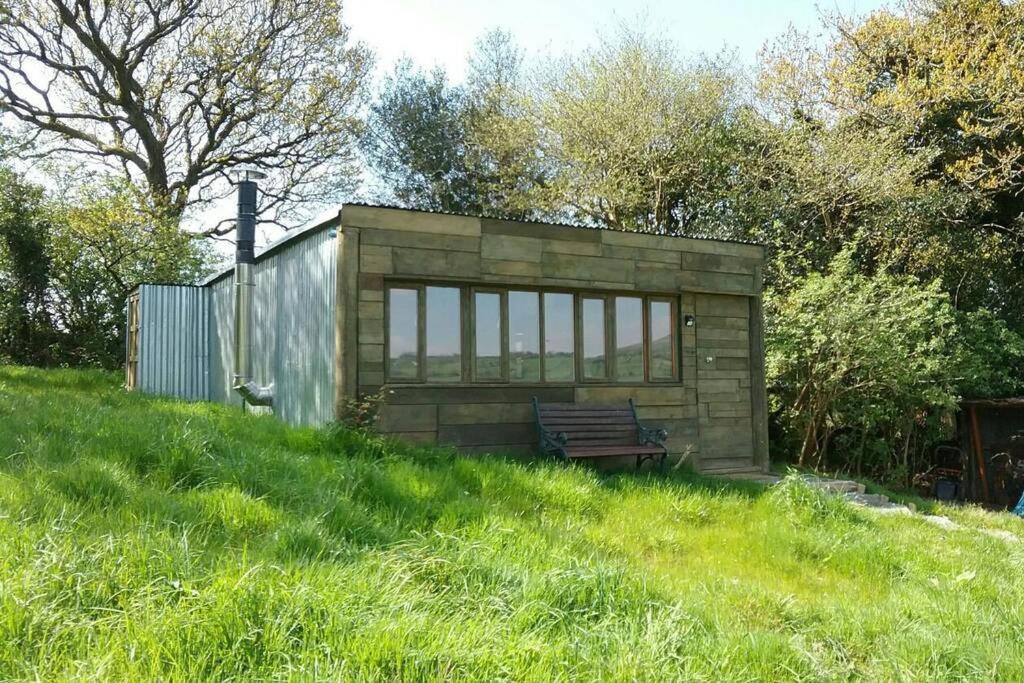 Stags View,Unique Eco Cabin, Dartmoor Views South Brent Exterior photo